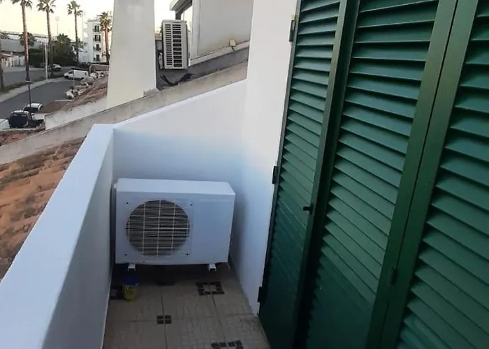 David * 阿尔布费拉